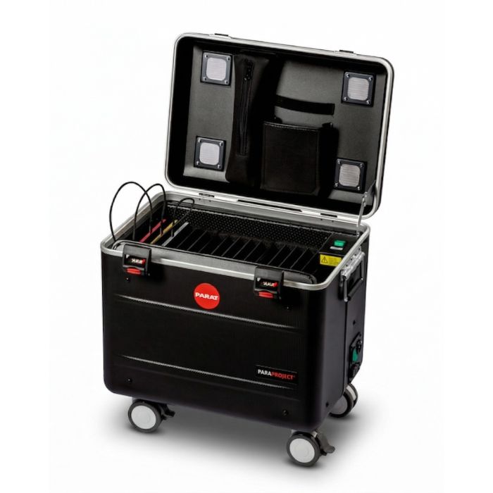 Offener PARAT TC15 Plus TwinCharge Ladekoffer mit sichtbaren Ladefächern und Kabelmanagement.