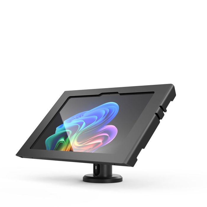 Seitenansicht des Compulocks Rise Tischhalters für Microsoft Surface Pro 11, mit angewinkeltem Tablet.