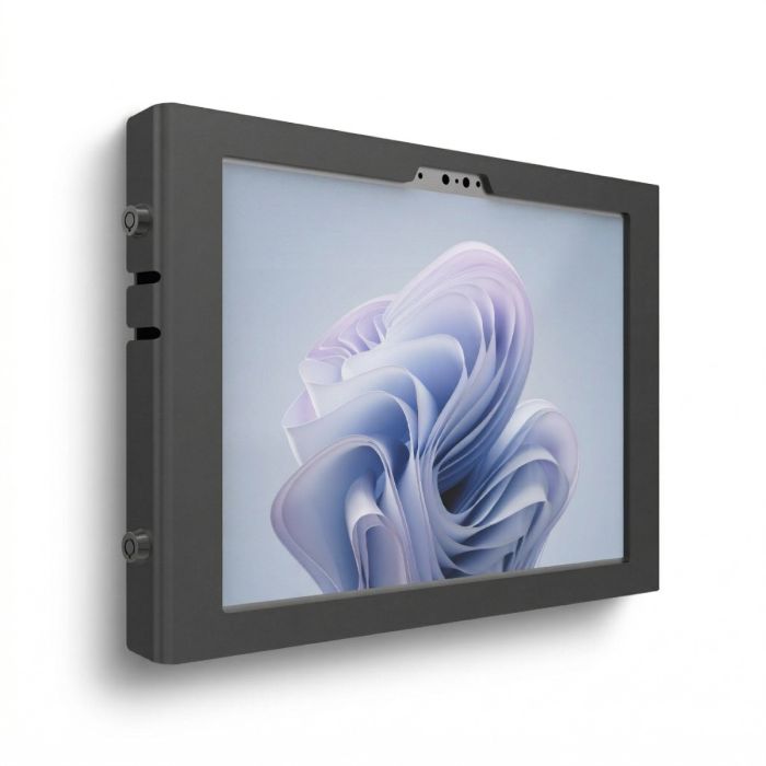Seitenansicht der Compulocks Apex-Wandhalterung für Microsoft Surface Pro 11, mit einem eleganten schwarzen Finish und sichtbaren Montagedetails.