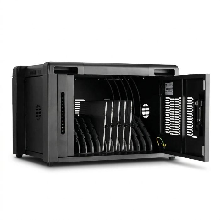 Öffnen Sie den Formcase TransformerBox T12-PD Perf. Plus mit sichtbaren Ladefächern für 12 Geräte.