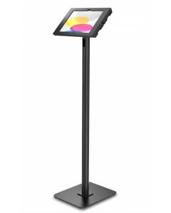 Seitenansicht des Compulocks Swift Apex Bodenständers für iPad, schwarz, mit einem iPad in vertikaler Position.