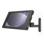 Seitenansicht der Compulocks Swing Apex Wandhalterung für das Samsung Galaxy Tab S10 Lite, montiert an der Wand mit schwarzem Finish.