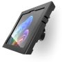 Seitenansicht der Compulocks Bow Apex Wandhalterung für Microsoft Surface Pro 11, montiert an der Wand mit einem genutzten Tablet.