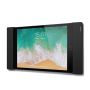Seitenansicht des Smart Things sDock Fix Wandhalters mit iPad 9, schwarz, an der Wand montiert.