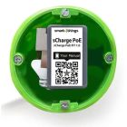 Detailansicht des Smart Things sCharge PoE FIT C Adapters mit sichtbarem QR-Code und Handbuch.
