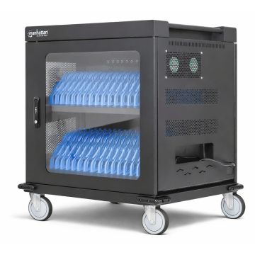 Seitenansicht des Manhattan AC-Ladewagens mit offenen Fächern für 32 Tablets oder Laptops bis 15,6 Zoll, sichtbar mit blauen Halterungen.