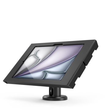 Seitenansicht der Compulocks Rise Tischhalterung mit einem iPad Air, im 45-Grad-Winkel platziert.