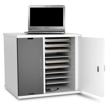 Offener Zioxi Chromebook USB-C-Ladeschrank mit sichtbaren Fächern für 10 Chromebooks und einem digitalen Codeschloss.