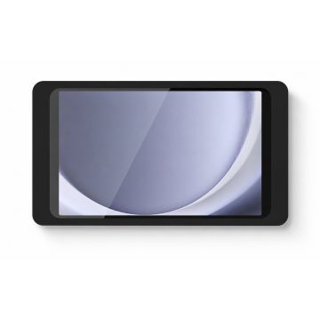Detailansicht des Displine Companion Wall 2.0 Wandhalters in Schwarz, mit Fokus auf den Bildschirm und die Verarbeitung.