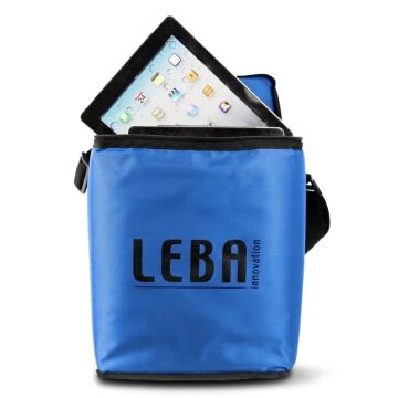Offene LEBA NoteBag-Tasche mit sichtbarem Tablet in leuchtendem Blau.