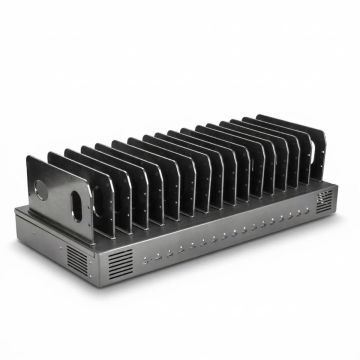 Seitenansicht der Torvik OLS-16 Ladestation mit offenen USB-C-Anschlüssen und Belüftungslöchern.