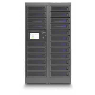 Vorderansicht des modularen Ladeschranks PT-PRO-22 von Power Technologies mit 22 Fächern und Kontrollbildschirm.