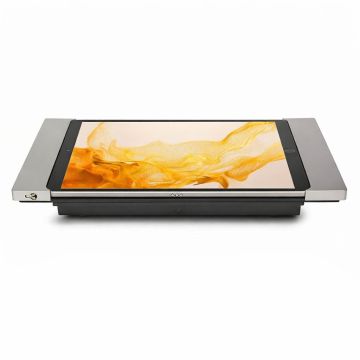 Seitenansicht des Smart Things sDock Fix Tischständers für Samsung Galaxy Tab S9+ in Silber, mit Tablet im Einsatz.