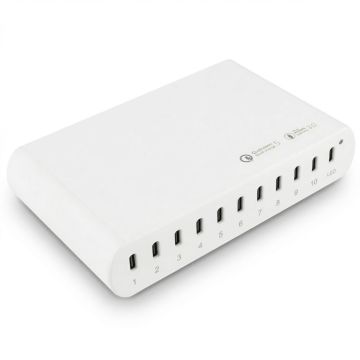 Eckansicht des Torvik OLH-10 USB-C-Ladehubs mit zehn Anschlüssen und LED-Anzeige.
